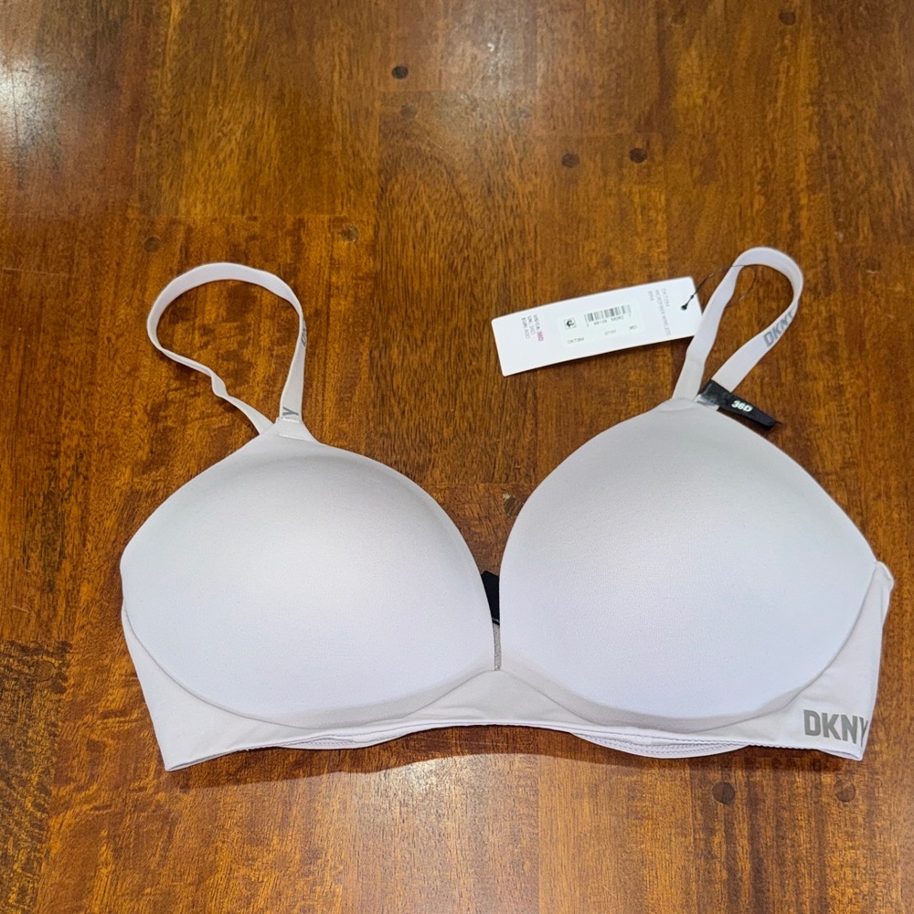 NWT DKNY Women's Light Lavendar T-Shirt Bra